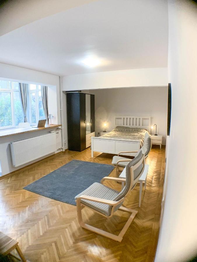 Luterana Studio Apartment Bukarest Exterior foto