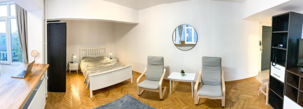 Luterana Studio Apartment Bukarest Exterior foto